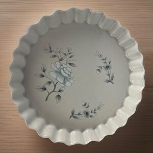 Vintage Southhampton Stoneware 10" Round Quiche Baking Dish Scalloped Rim Floral